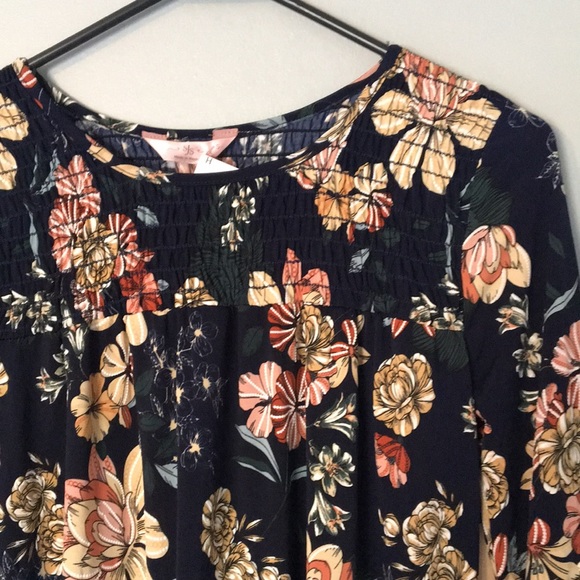 Brand New Dress -tags are no longer on. - Picture 3 of 7